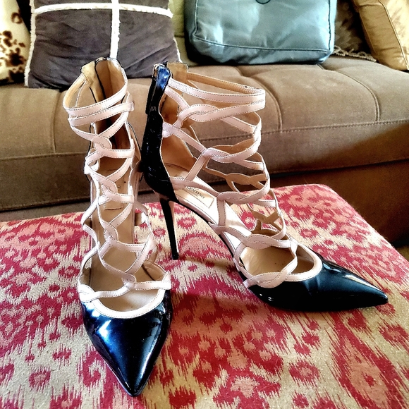 💯 Valentino Caged Vamp Booties - Picture 6 of 15